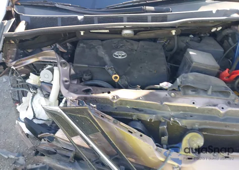 2018 Toyota Sienna Le 8 Passenger from USA, damaged, VIN 5TDKZ3DC7JS902308